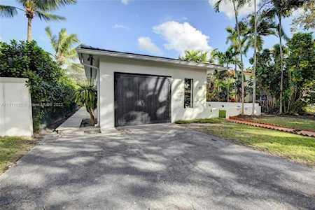 911 Santiago St Coral Gables, FL 33134