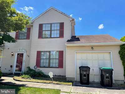 15 Old Orchard Dr Sicklerville, NJ 08081