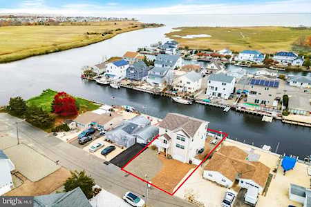 34 Sands Point Rd Waretown, NJ 08758