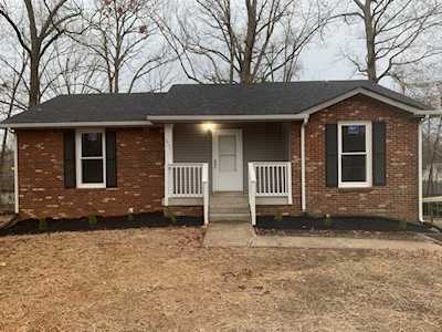 812 R S Bradley Blvd Clarksville, TN 37042