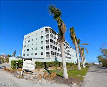 345 Mango St #205 Fort Myers Beach, FL 33931
