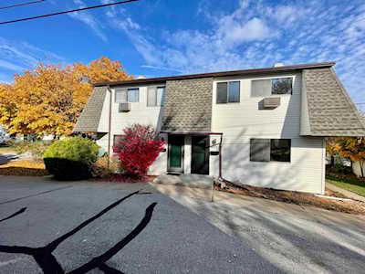 825 Kay Kourt Neenah, Village of Fox Crossing, WI 54956-1639
