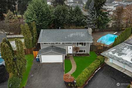 1722 Camas Ave NE Renton, WA 98056
