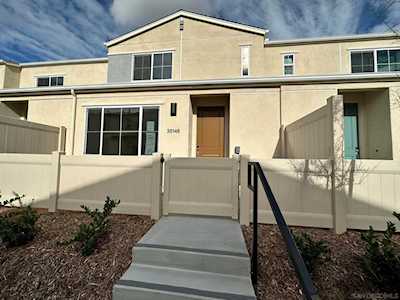 35148 Grove Trail #108 Fallbrook, CA 92028
