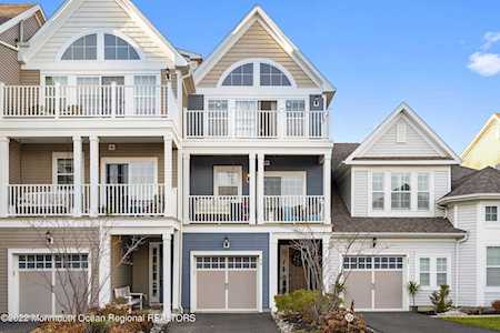 26 Lighthouse Pt Rd #303X Highlands, NJ 07732