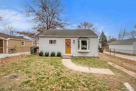 2559 Harrison Rochester Hills, MI 48307
