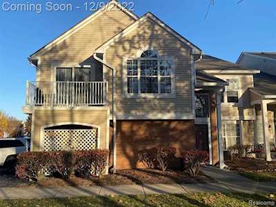 56511 Scotland Shelby Twp, MI 48316