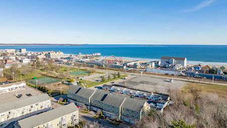 7 Heath St Old Orchard Beach, ME 04064