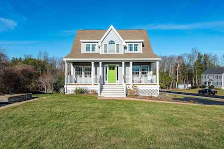 81 Cider St Epping, NH 03042