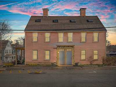 75 Market St #1 Amesbury, MA 01913
