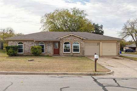 6100 Melody Lane Watauga, TX 76148
