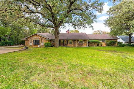 7313 Meadowbrook Drive Fort Worth, TX 76112