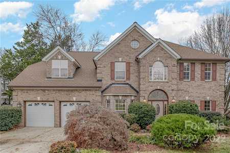 5604 Berry Ridge Dr Harrisburg, NC 28075