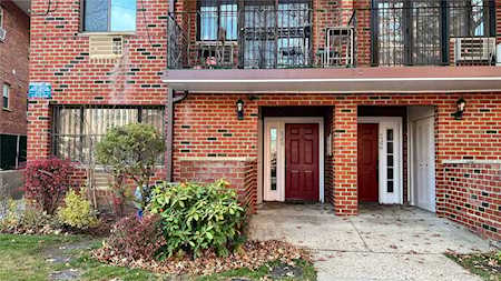 71-48 163 St #1 Fresh Meadows, NY 11365