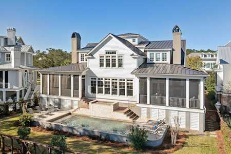 821 Bridgetown Pass Mount Pleasant, SC 29464