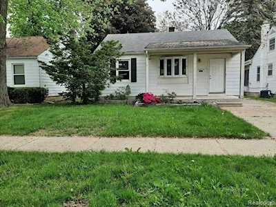26274 Mcdonald St Dearborn Heights, MI 48125