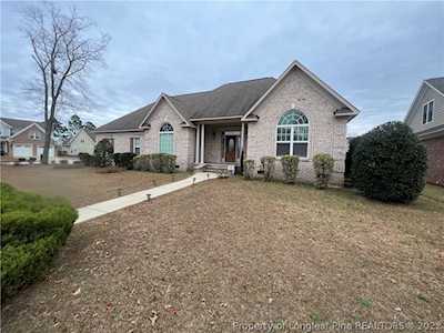 5201 Pride Ln Hope Mills, NC 28348