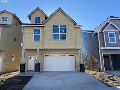 272 W Barbaras WAY Newberg, OR 97132
