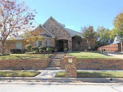 3721 Oak Cove Lane Bedford, TX 76021