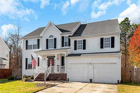 2589 Kentucky Derby Dr Virginia Beach, VA 23456