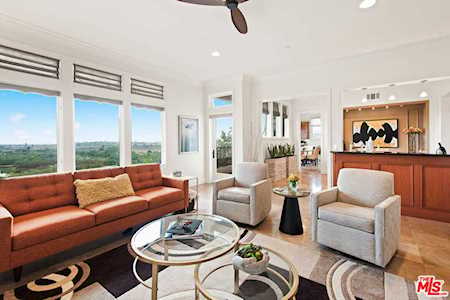 5721 S Crescent Parkway #406 Playa Vista, CA 90094