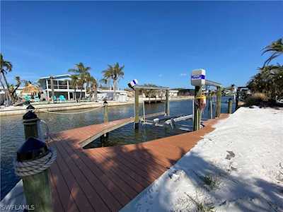 129 Curlew St Fort Myers Beach, FL 33931