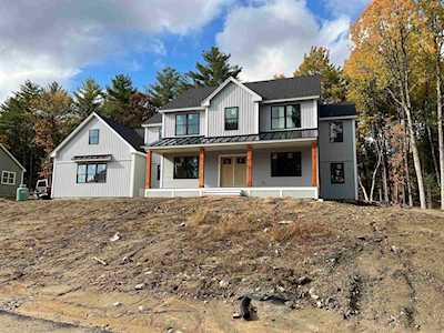 2 Cottonwood Ln Salem, NH 03079