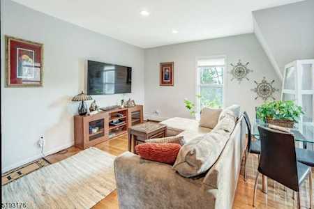 439 Washington Ave Unit 3B Montclair Twp., NJ 07042