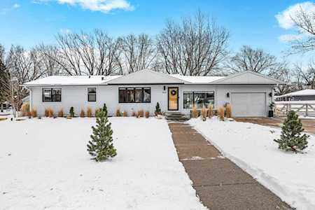 4266 Amber Drive Eagan, MN 55122