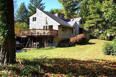 63 South Grove Foxboro, MA 02035