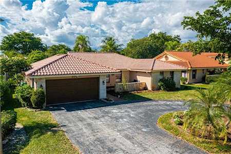 872 NW 108th Ln Coral Springs, FL 33071