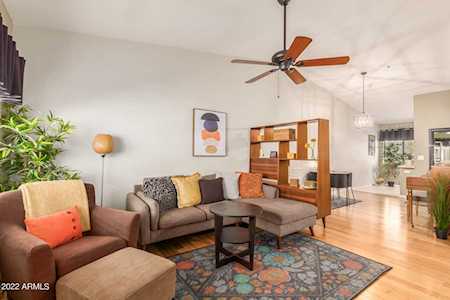 3301 E Earll Drive #213 Phoenix, AZ 85018