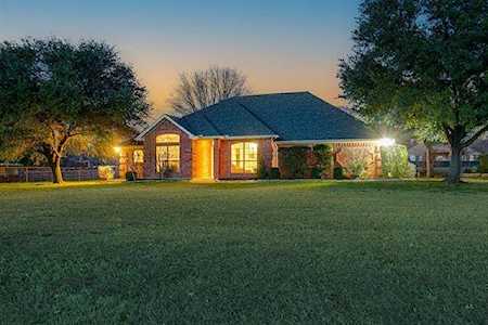 2633 Castle Road Burleson, TX 76028