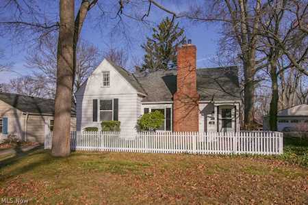 24220 Bruce Rd Bay Village, OH 44140
