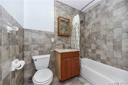 71-19 162nd Street #1E Fresh Meadows, NY 11365