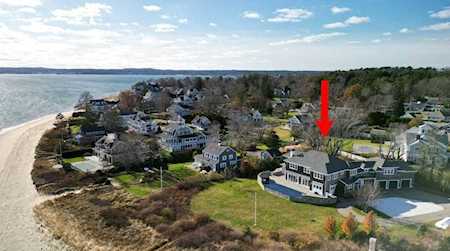35 Bradford Road Duxbury, MA 02332