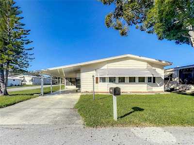 6685 Briarhill Dr NE Winter Haven, FL 33881