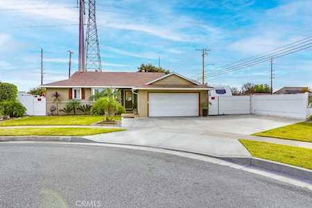 8002 Clover Way Buena Park, CA 90620