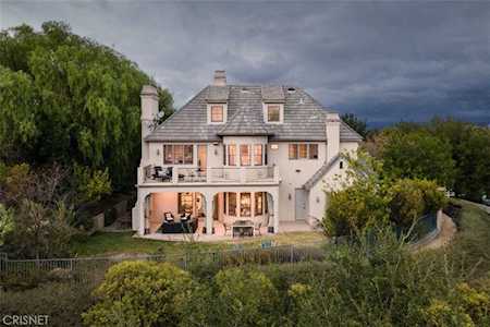 25316 Twin Oaks Place Valencia, CA 91381