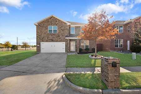 901 Bloomfield Drive Grand Prairie, TX 75052