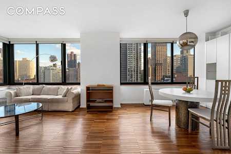 300 E 85th St #1106 New York, NY 10028