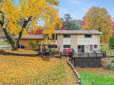 38287 Tralee Trl Farmington Hills, MI 48167