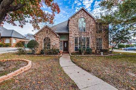 2824 Naples Drive Hurst, TX 76054