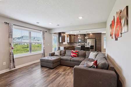 692 Locke Pointe Drive NE Fridley, MN 55432