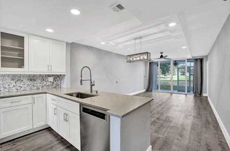 9230 Lagoon Pl #114 Davie, FL 33324
