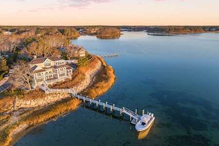 199 Daniels Island Road Mashpee, MA 02649