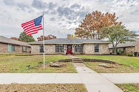 1748 Elizabeth Drive Carrollton, TX 75007