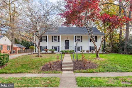 8423 Masters Ct Alexandria, VA 22308