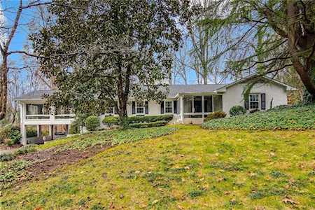4470 Greenmeadow Lakes Circle Winston Salem, NC 27106