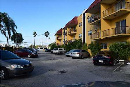 5100 SW 41st St #321 Hollywood, FL 33023